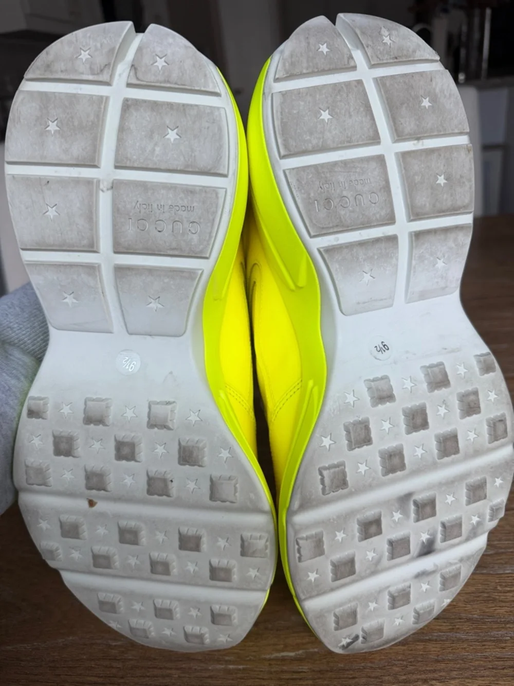Gucci Rhyton Low Fluorescent Yellow Sneakers - Picture 6 of 8